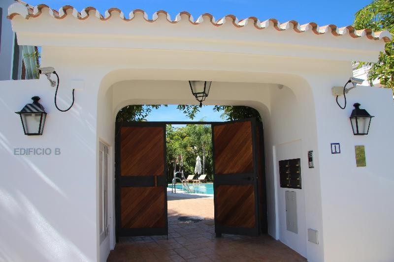 Cortijo Del Mar Resort Естепона Номер фото